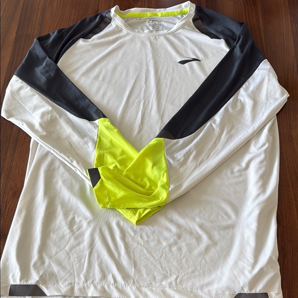 Brooks RunVisible Long Sleeve